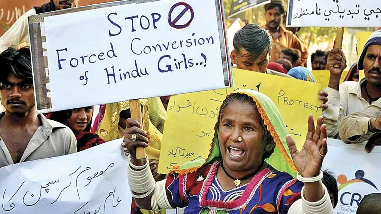 Image source: Glibs quick
https://glibsquick.com/crime/minorities-in-pakistan-protest-forced-conversion-of-hindu-girls