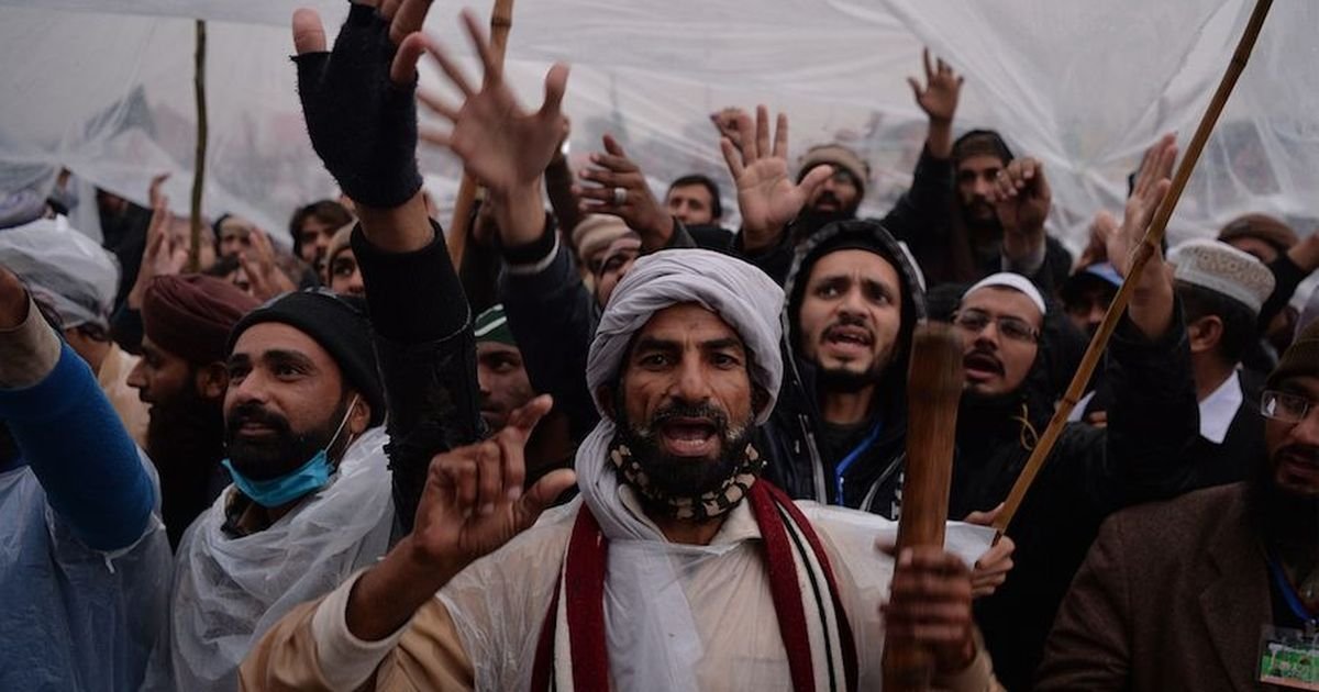 Image courtesy- Scroll.in
https://scroll.in/article/859841/the-pakistan-protest-that-brought-the-government-to-its-knees-and-the-changing-face-of-sufi-culture